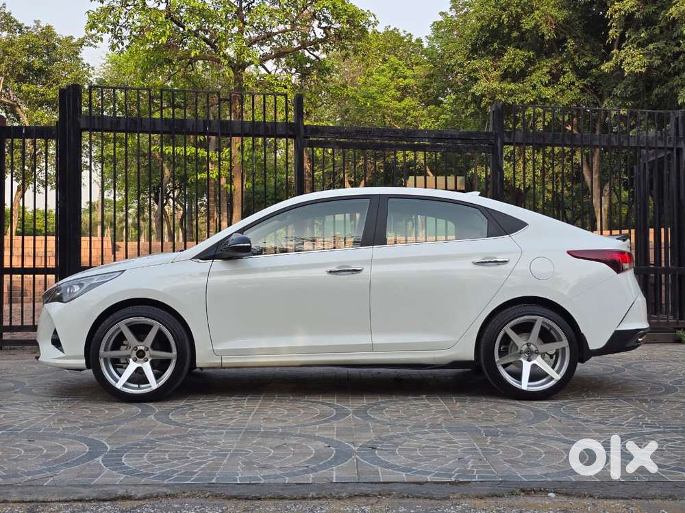 Hyundai Verna 1.5 Sx Petrol Mt, 2022, Petrol