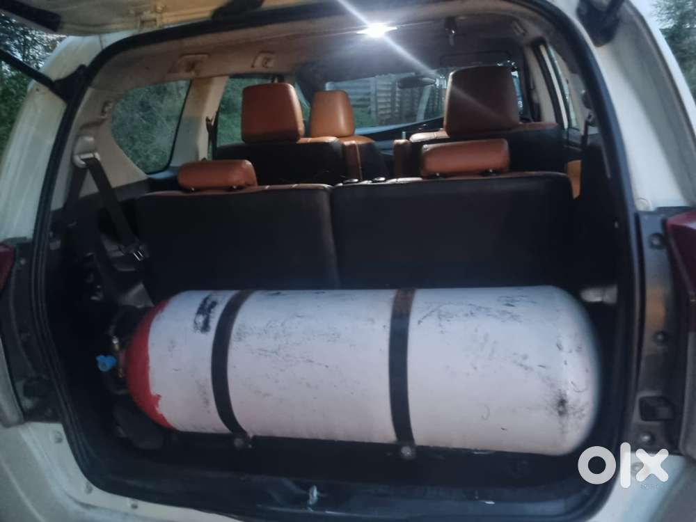 2017 Toyota Innova Crysta Petrol+cng Fitted
