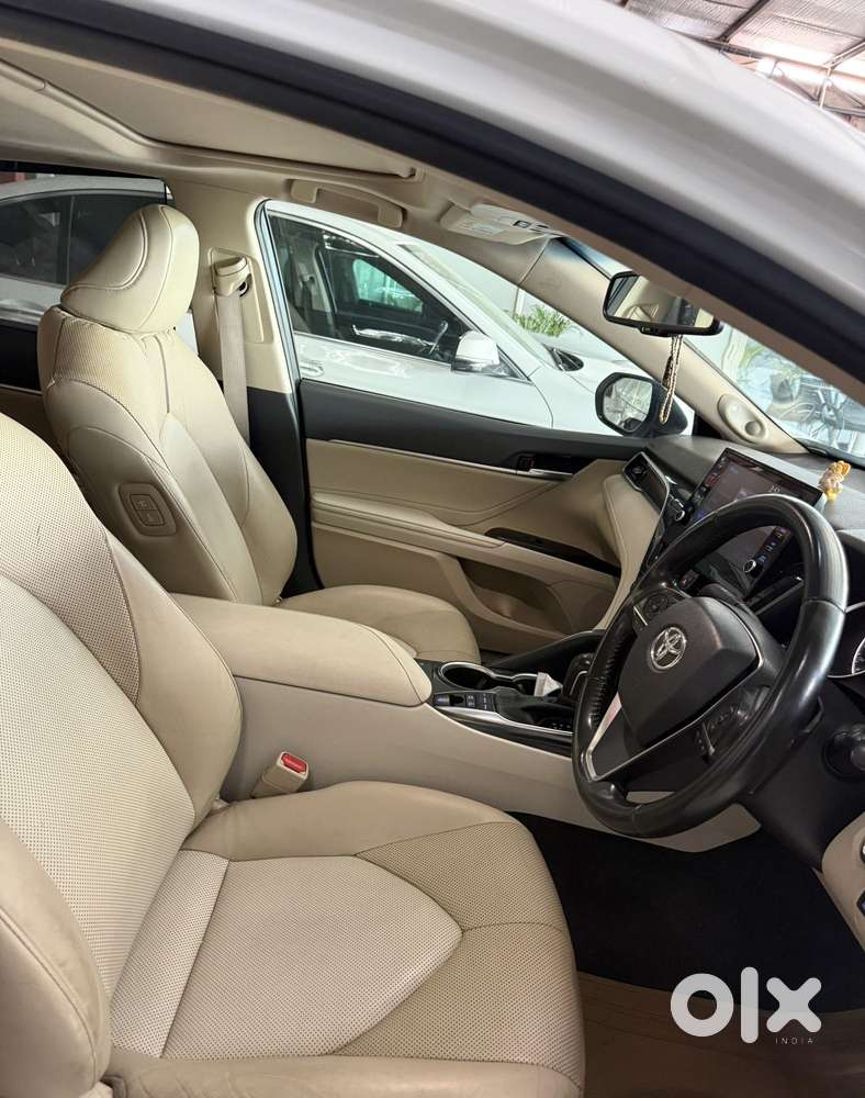 Toyota Camry Hybrid, 2024, Cng & Hybrids