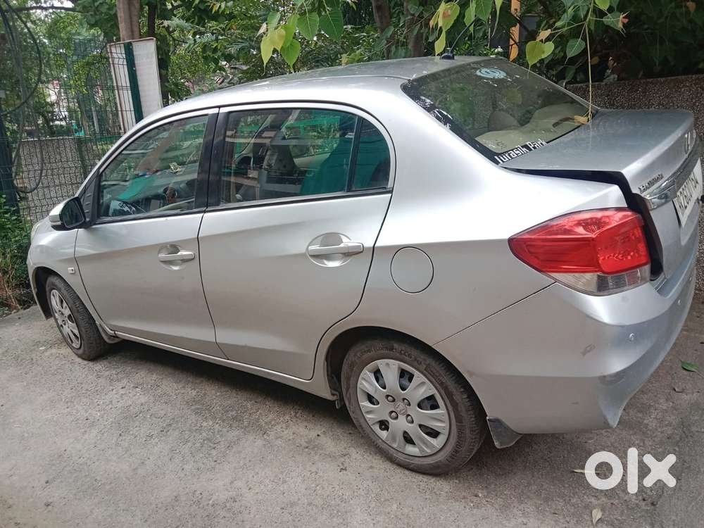 Honda Amaze Petrol 2015