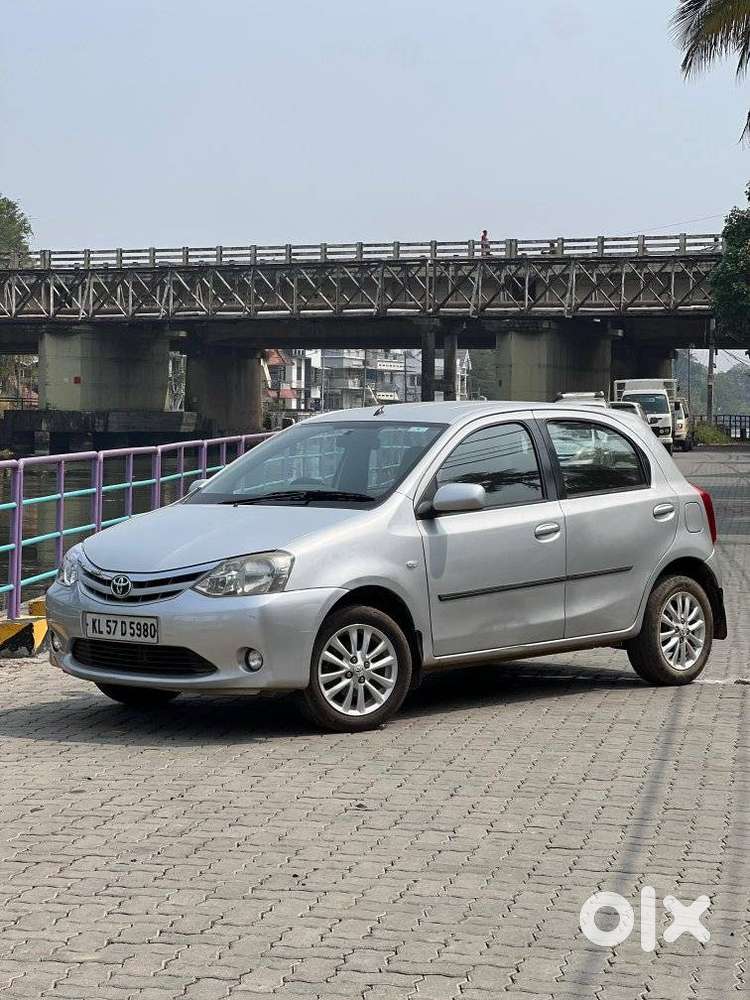Toyota Etios Liva, 2011, Petrol