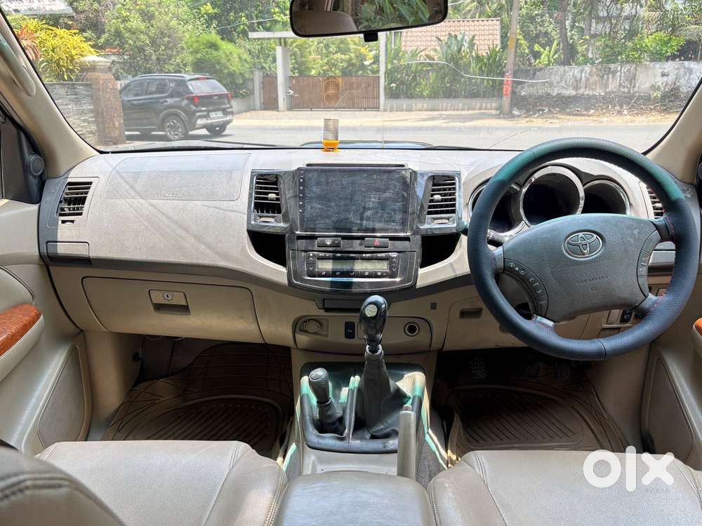 Toyota Fortuner [2009-2012] 3.0 4x4 Mt, 2010, Diesel