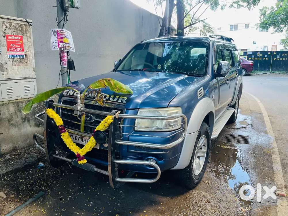 A Vintage Classic Suv Ford Endeavour Limited Edition