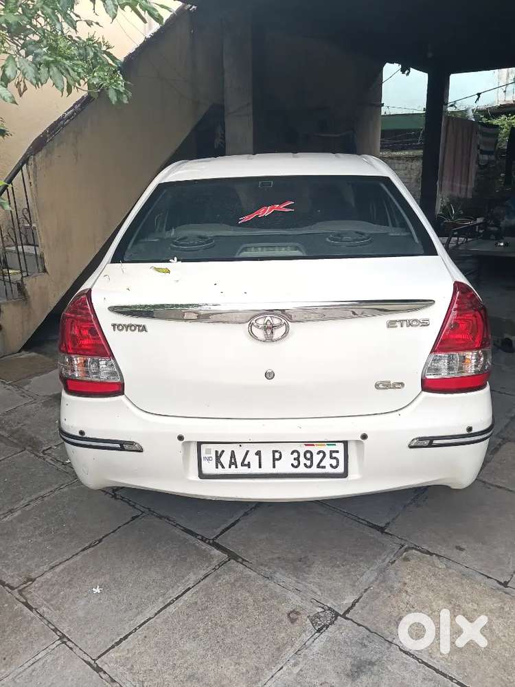 Toyota Etios 2012 Diesel 120000 Km Driven