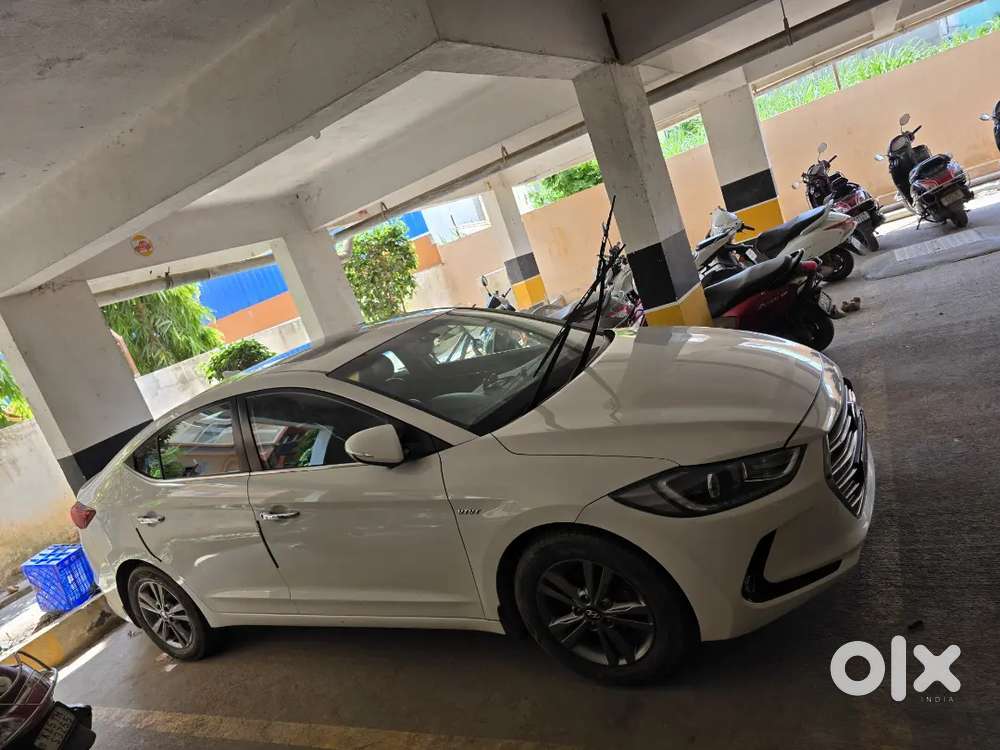 Hyundai New Elantra 2017 Petrol Well Maintained