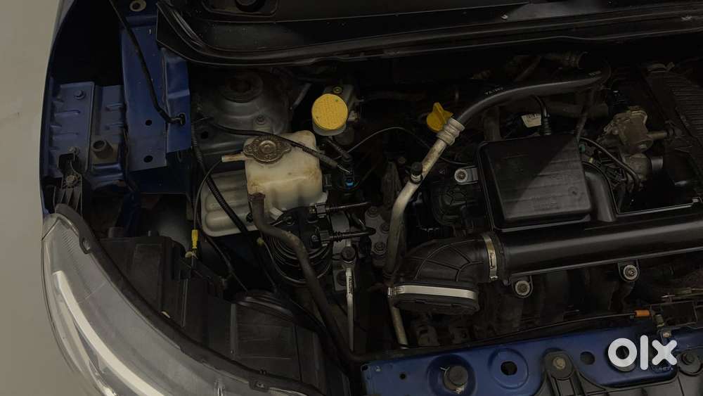 Renault Triber Rxz, 2021, Petrol