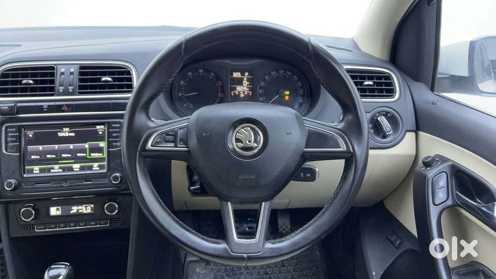 Skoda Rapid 1.6 Mpi At Style, 2018, Petrol