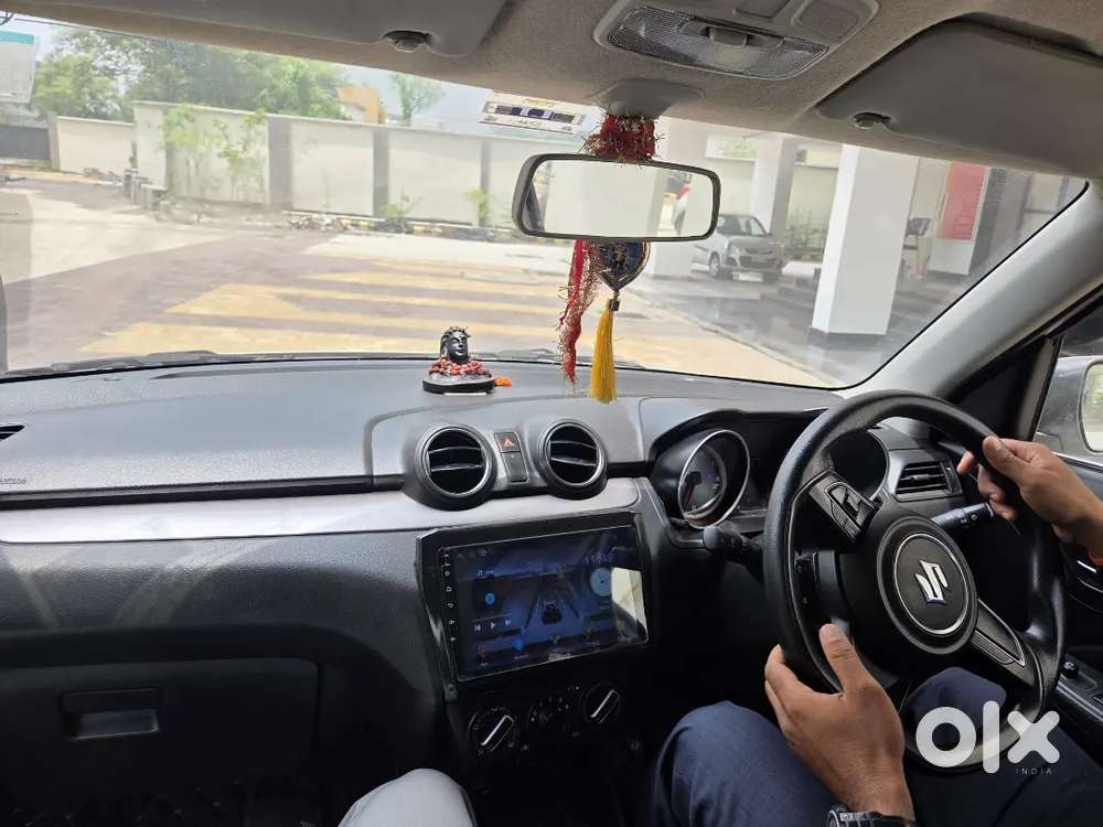 Maruti Suzuki Swift 1.2 Vxi 2023