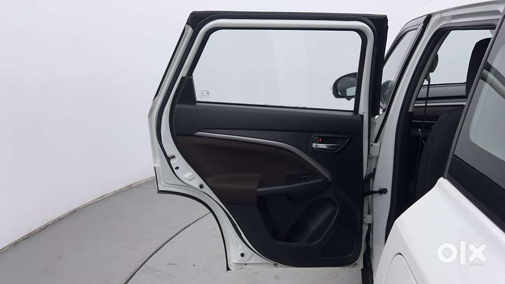 Maruti Suzuki Brezza Zxi Plus At, 2022, Petrol