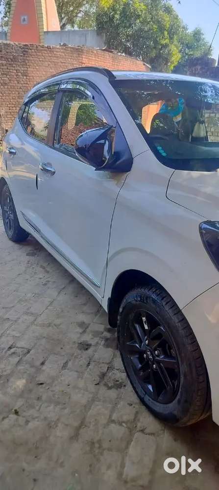 Grand I10 Nios Selling