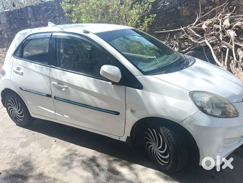 Honda Brio Welcondition Charon Power Window Power Steering Chilled