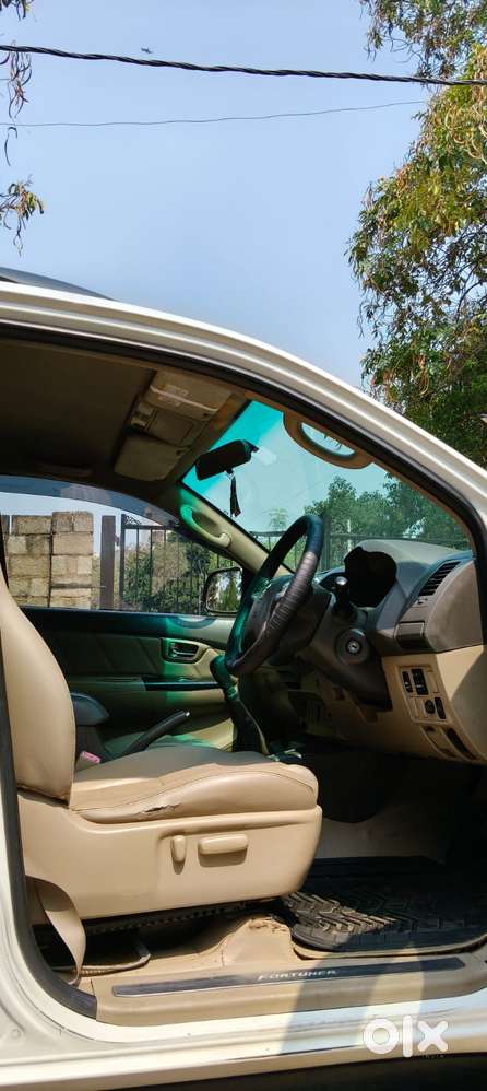 Toyota Fortuner 2011-2016 4x2 Manual, 2013, Diesel