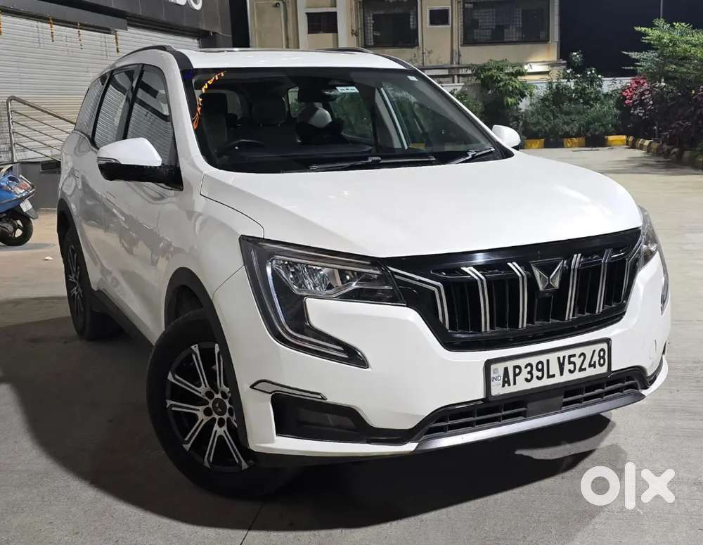 Mahindra Xuv700 Ax7l Petrol Automatic Single Hand Driven - Like New.