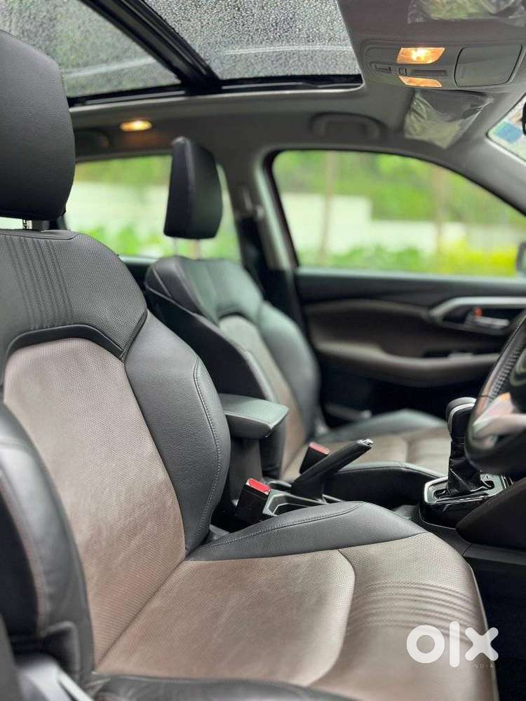 Toyota Urban Cruiser Hyryder 1.5 V Hybrid, 2023, Petrol