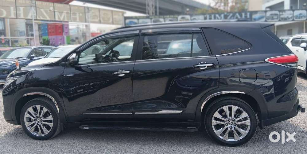 Toyota Innova Hycross 2.0 Zx Hybrid 7 Str, 2023, Petrol