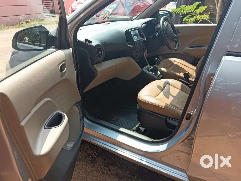 Hyundai Santro 1.1 Amt Sportz Hatchcack 20121 Model And Only 21000 Km