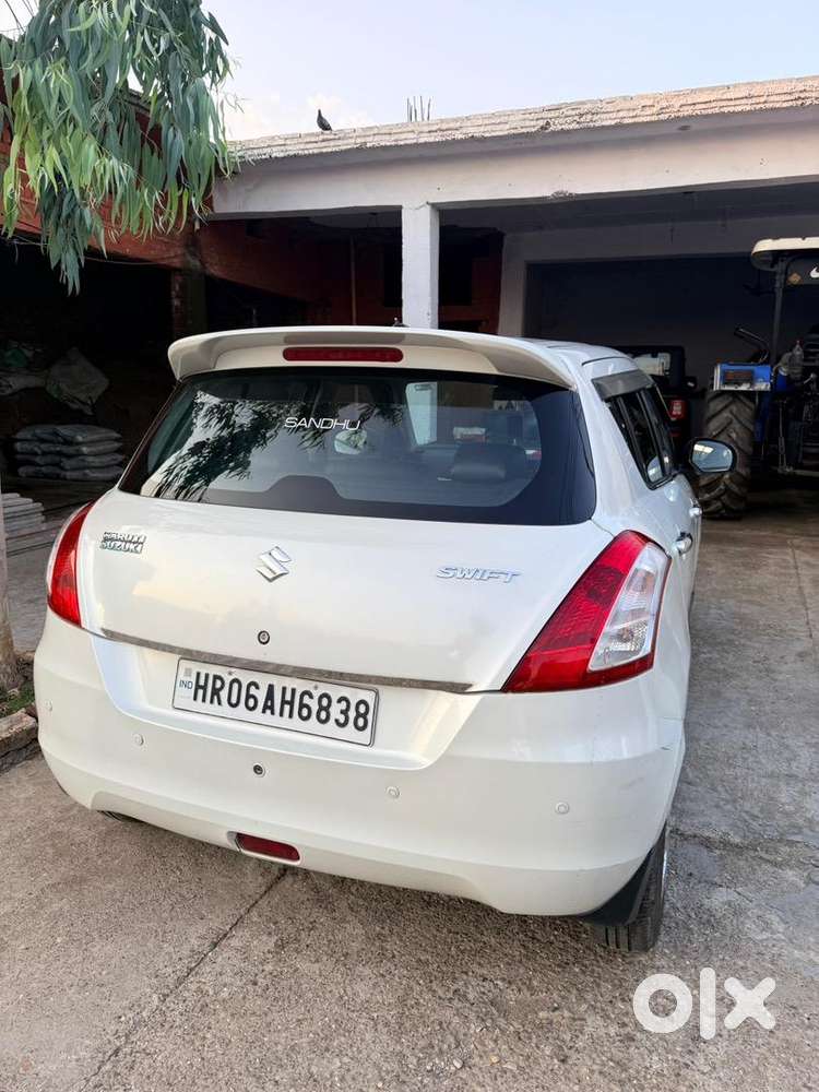 Maruti Suzuki Swift 2016 Diesel 105000 Km Driven
