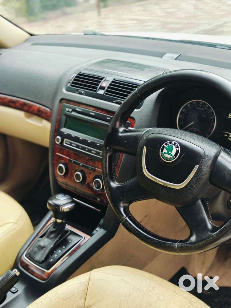 Skoda Laura 1.8 Tsi Active, 2011, Diesel