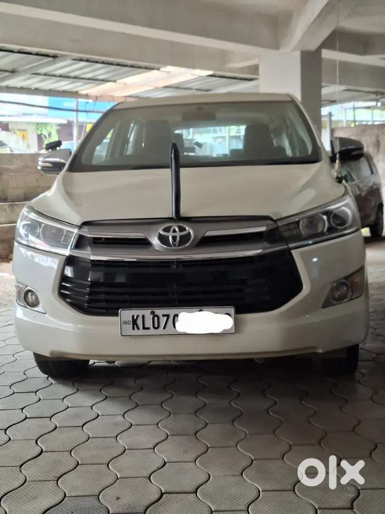 Toyota Innova Crysta 7-seater 2016  Whtsp Me