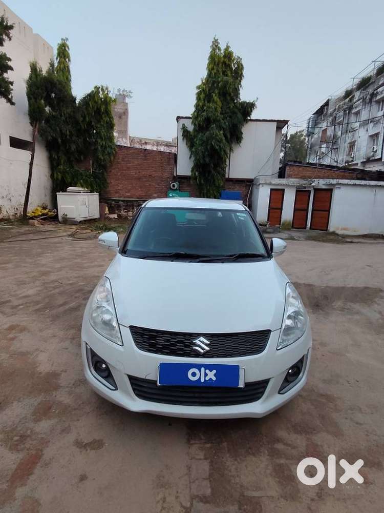 Maruti Suzuki Swift Vxi With Abs, 2015, Petrol