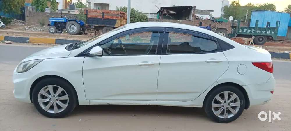 Hyundai Fluidic Verna 2013 Diesel 117000 Km Driven