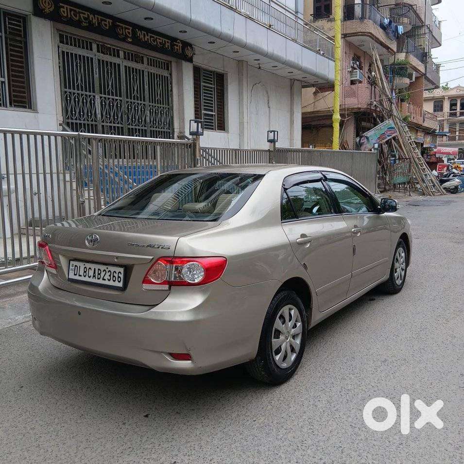 Toyota Corolla Altis 1.8 J, 2013, Petrol