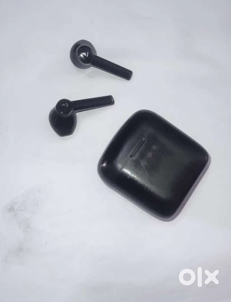 Earbuds Boat company