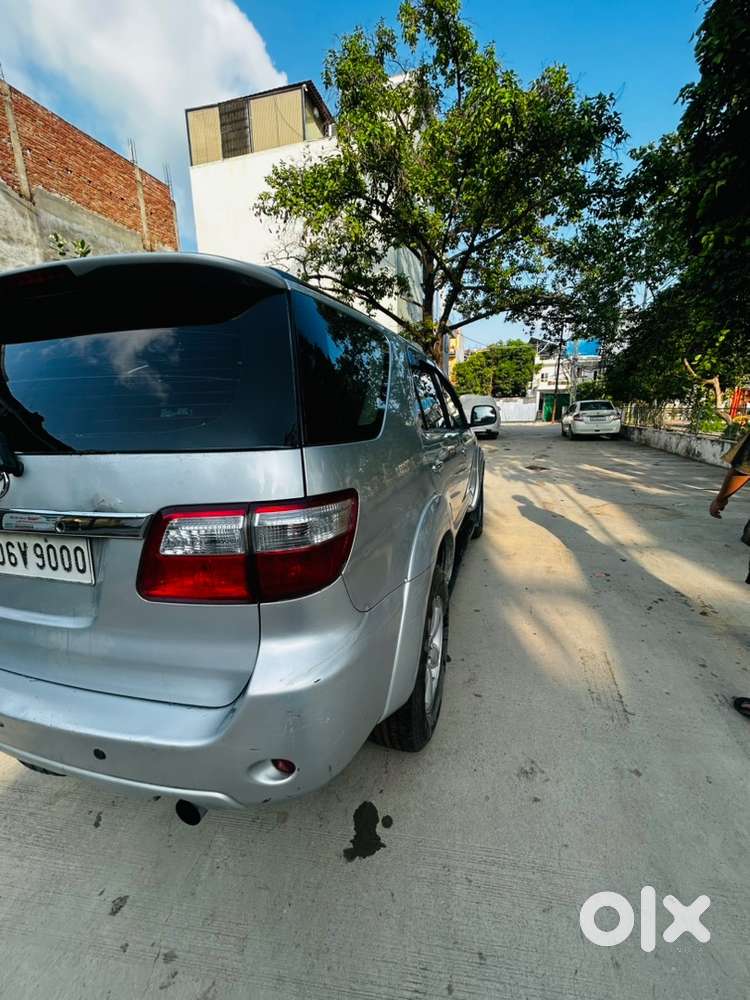Toyota Fortuner Diesel 2011