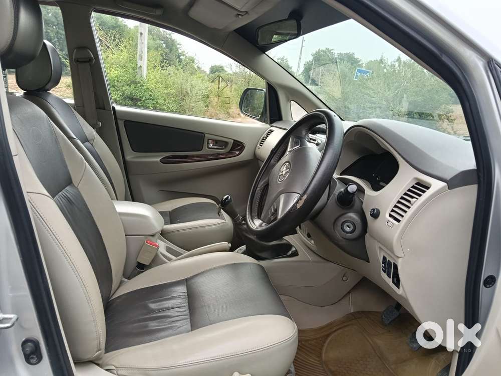 Toyota Innova 2.5 V 7 Str, 2014, Diesel