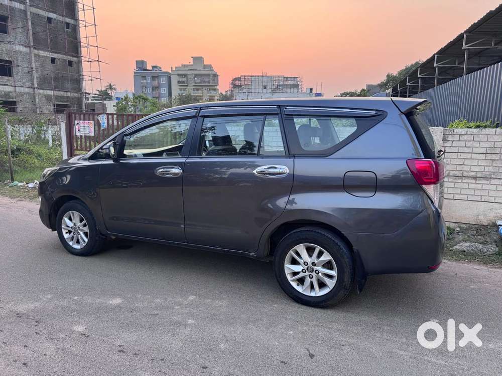 Toyota Innova Crysta 2.4 G Mt 8s, 2018, Diesel