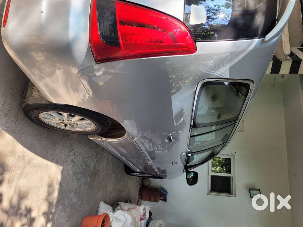 Toyota Innova 2.5v 7seater