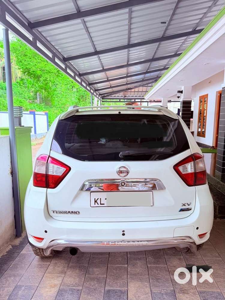 Nissan Petrol Car 2014
