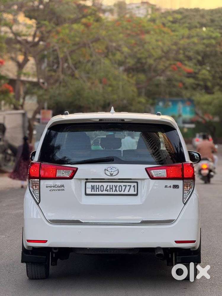 Toyota Innova Crysta 2.4 V, 2017, Diesel