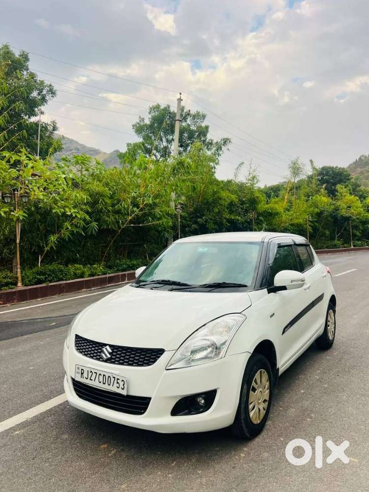 Maruti Suzuki Swift Vxi + Manual, 2011, Petrol