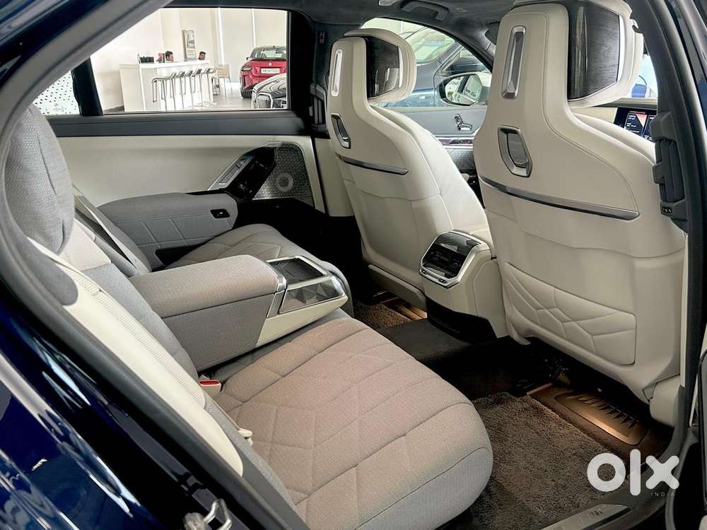 Bmw I7 M70 Xdrive, 2024, Electric