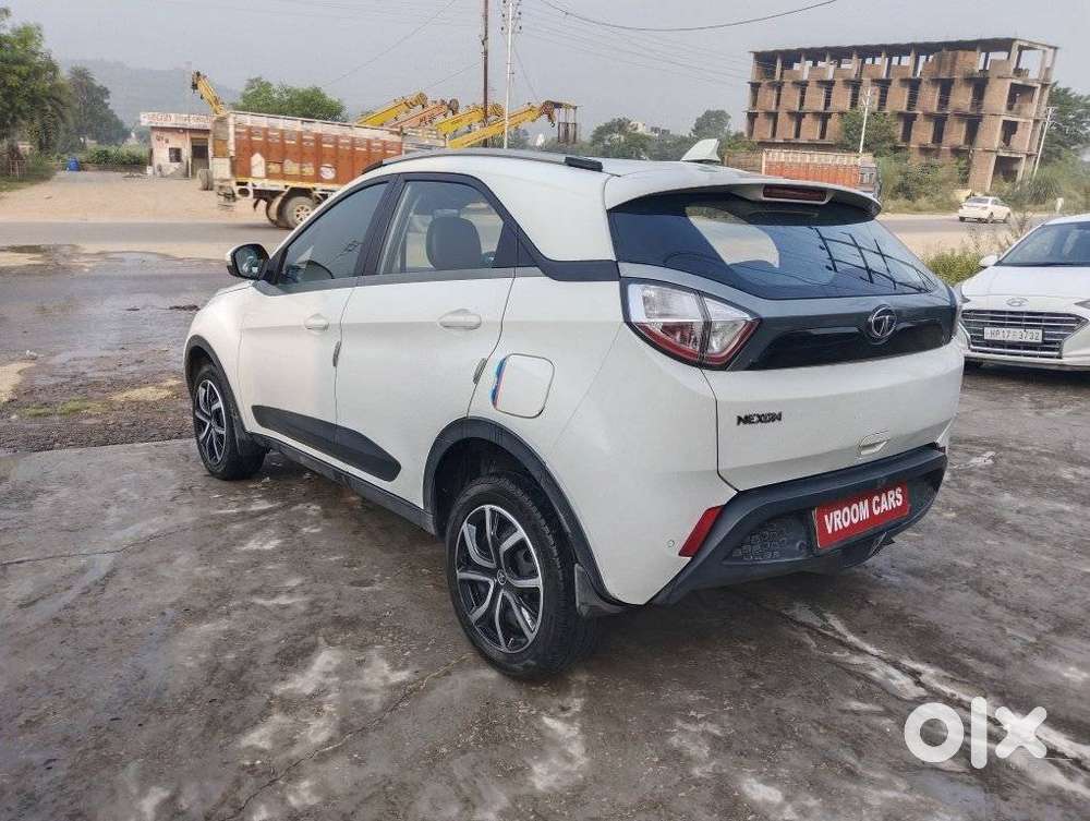 Tata Nexon 1.2 Revotron Xt, 2017, Petrol
