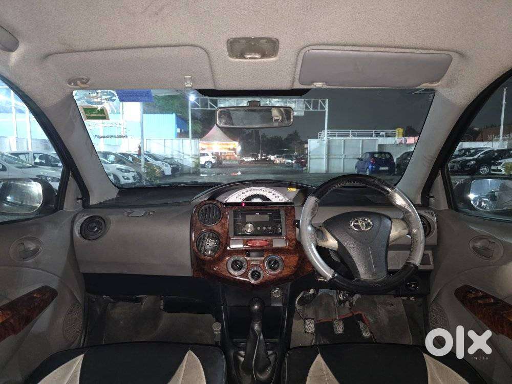 Toyota Etios, 2011, Petrol