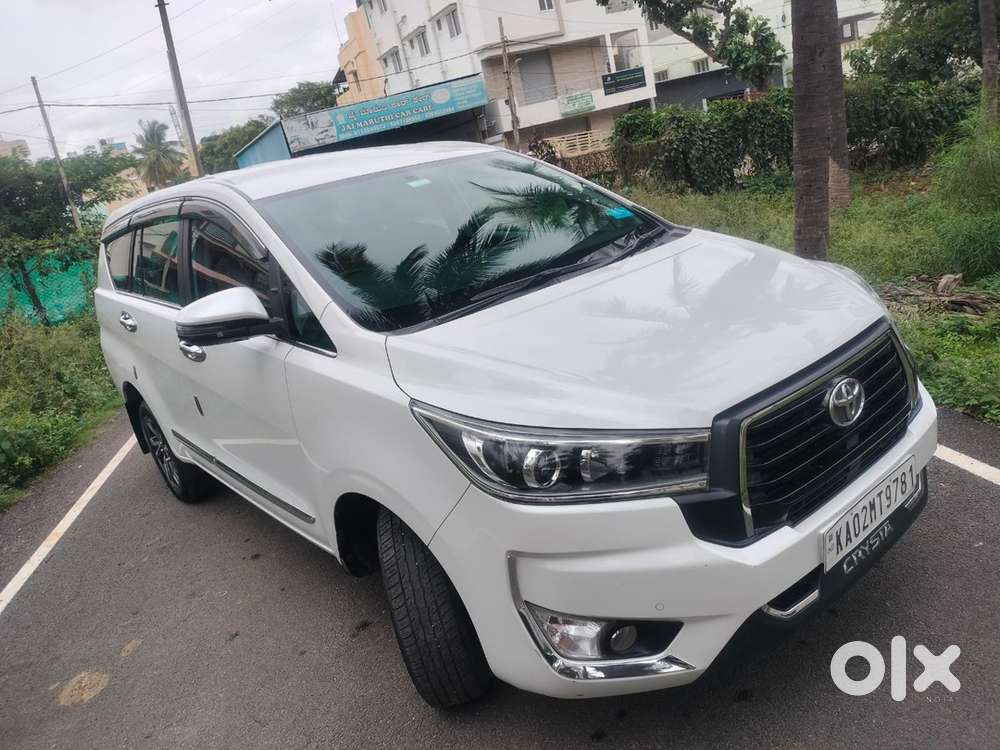 Toyota Innova Crysta 2023 Diesel 42589 Km Driven