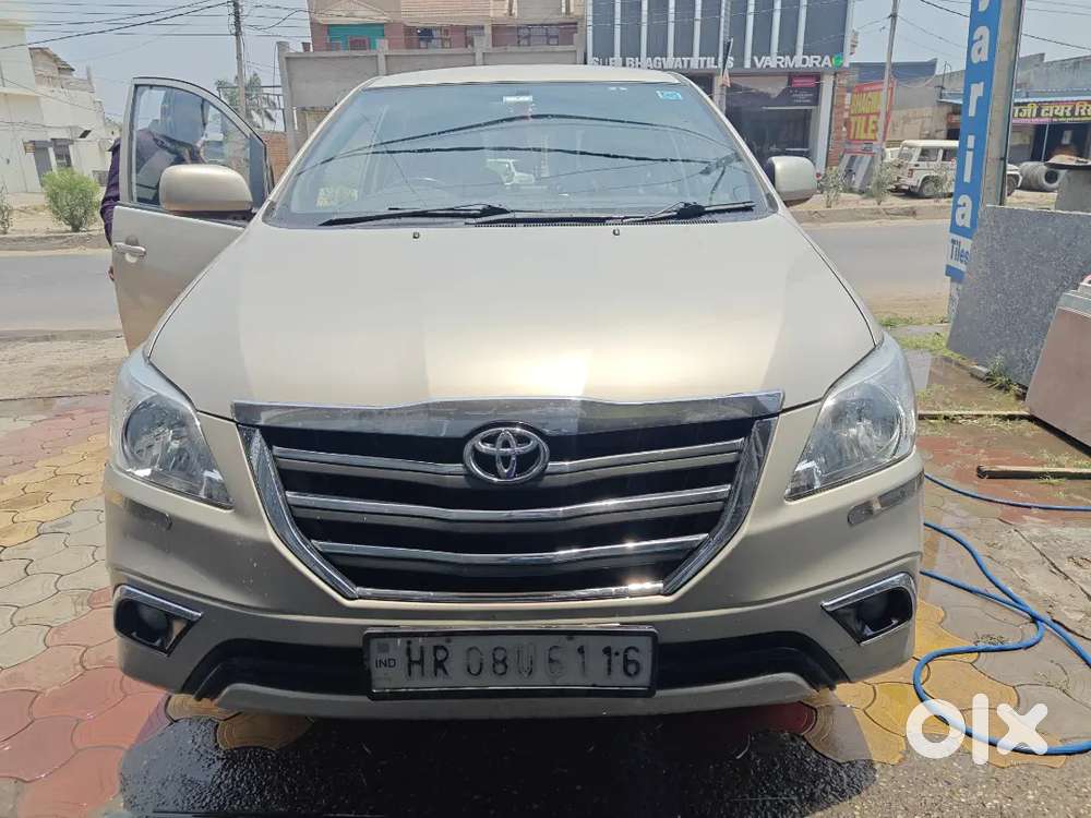 Toyota Innova 2015 Diesel Well Maintained
