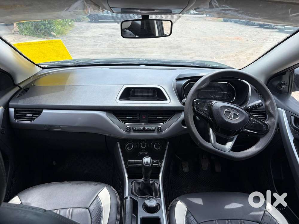 Tata Nexon 1.5 Revotorq Xm (s), 2023, Petrol
