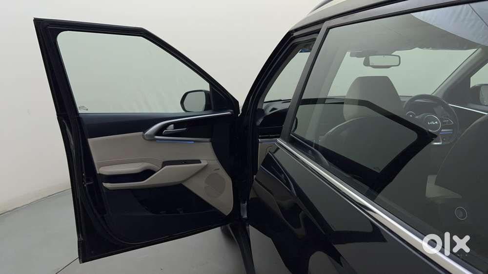 Kia Carens 1.5 Luxury Plus Turbo Dct 7 Str, 2024, Petrol
