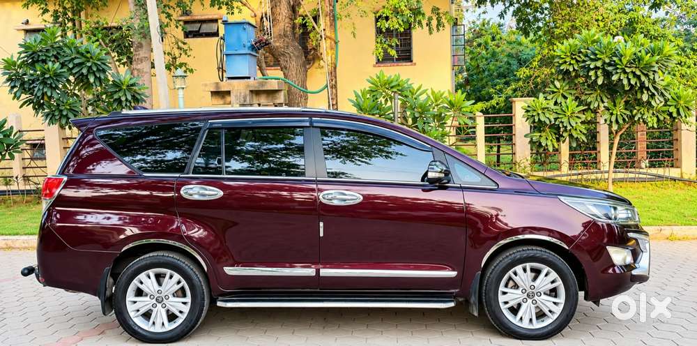 Toyota Innova Crysta 2.8z Automatic, 2016, Diesel