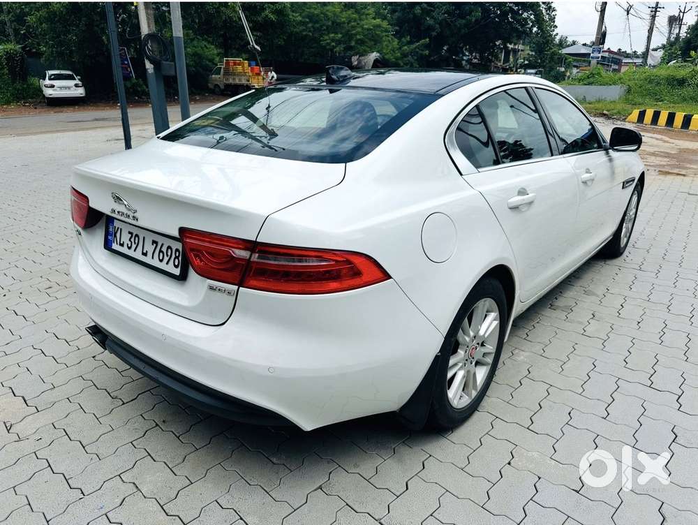 Jaguar Xe Portfolio, 2017, Diesel