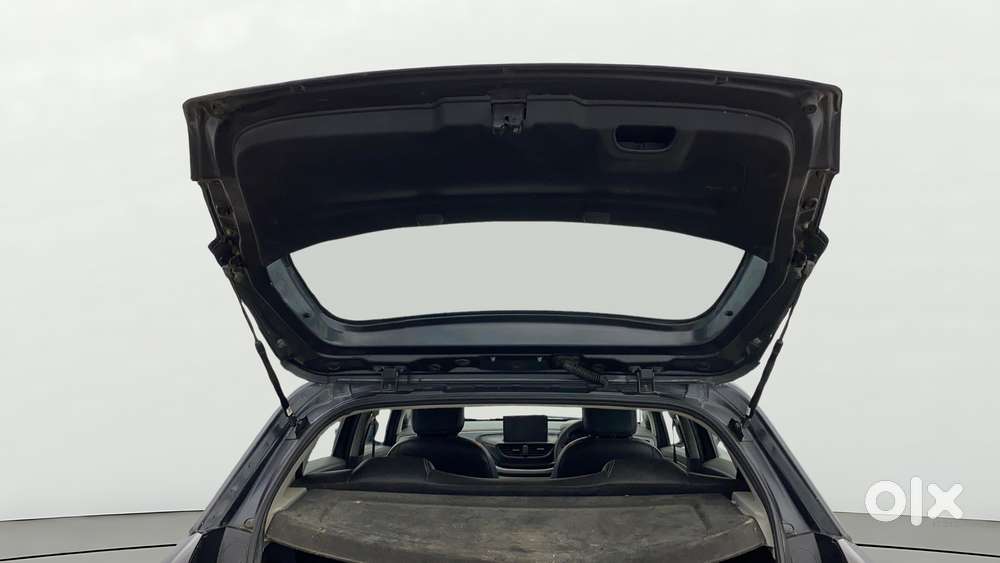 Tata Altroz 1.2 Xt, 2021, Petrol