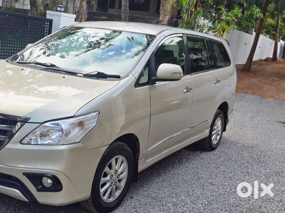Toyota Innova 2014 Diesel Well Maintained