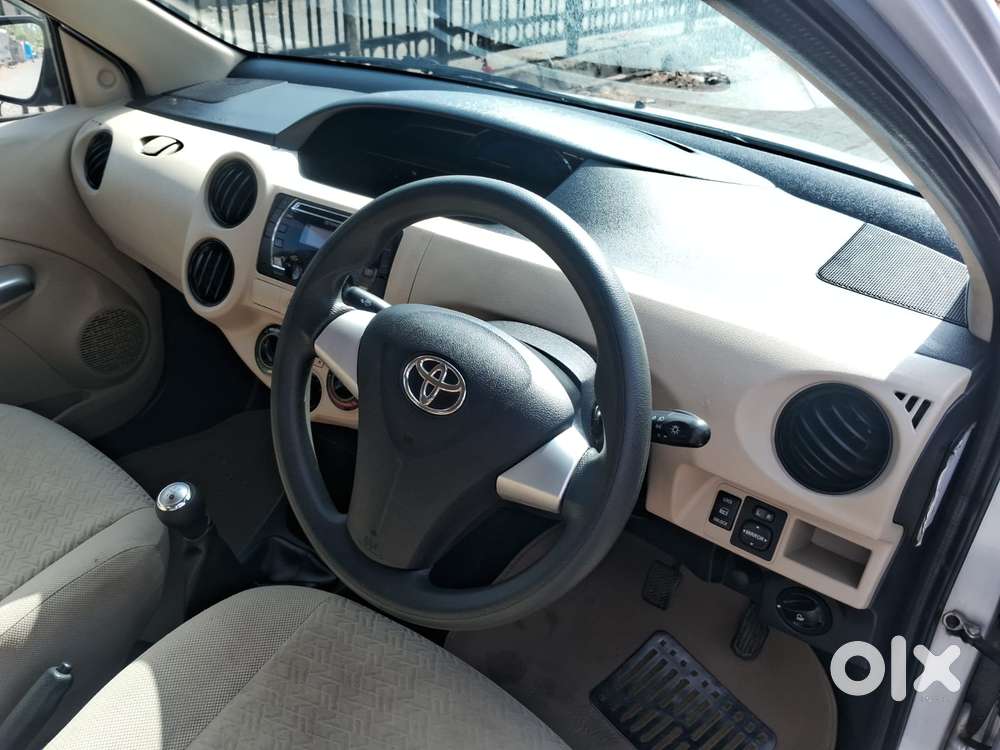 Toyota Etios 1.5 V, 2017, Petrol