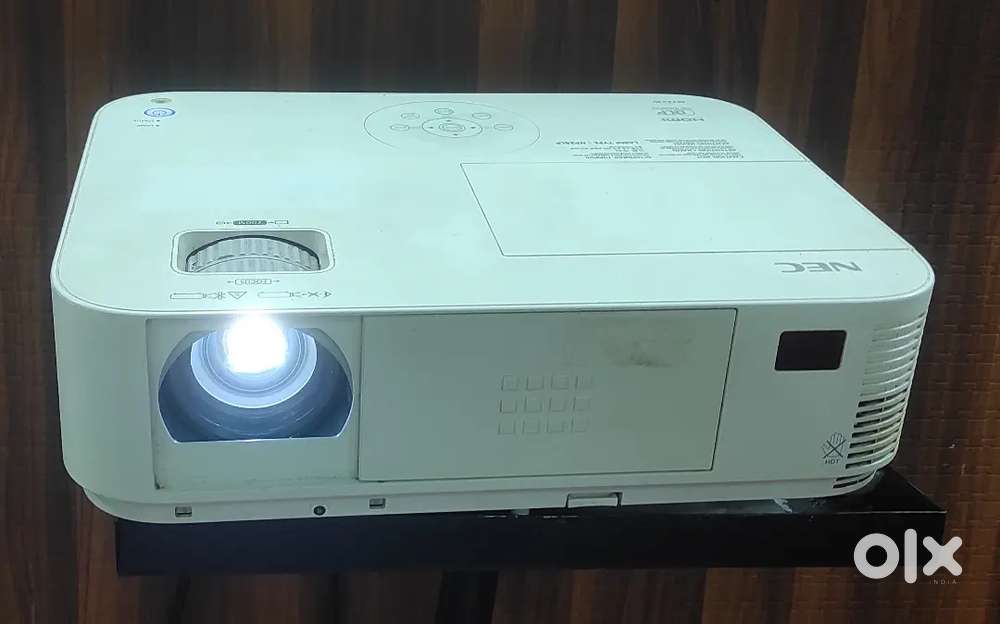 Projector nec 323w
