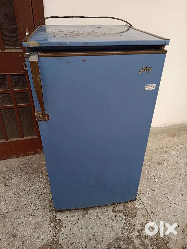 Fridge for Sale &ndash; Good Condition
/165 lit/ good condition