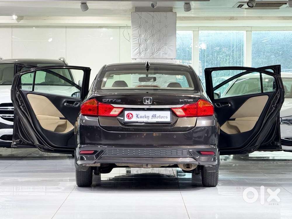 Honda City 1.5 V Cvt I-vtec Mt, 2022, Petrol