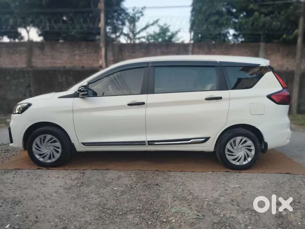 Maruti Suzuki Ertiga 1.5 Vxi, 2023, Petrol